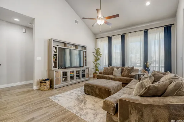$3,400 | 1125 Cadogan Squire, San Antonio, TX 78260