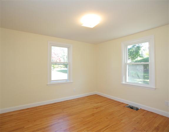 48 Temple Road Waltham, MA 02452 - Photo 9 of 15 Gallery Image 9