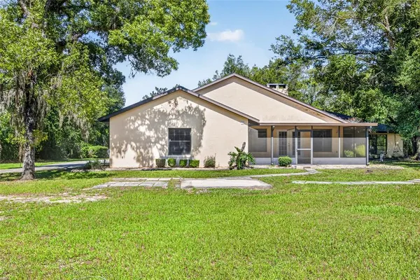 $450,000 | 2272 Southwest Grandview Avenue, Dunnellon, FL 34431