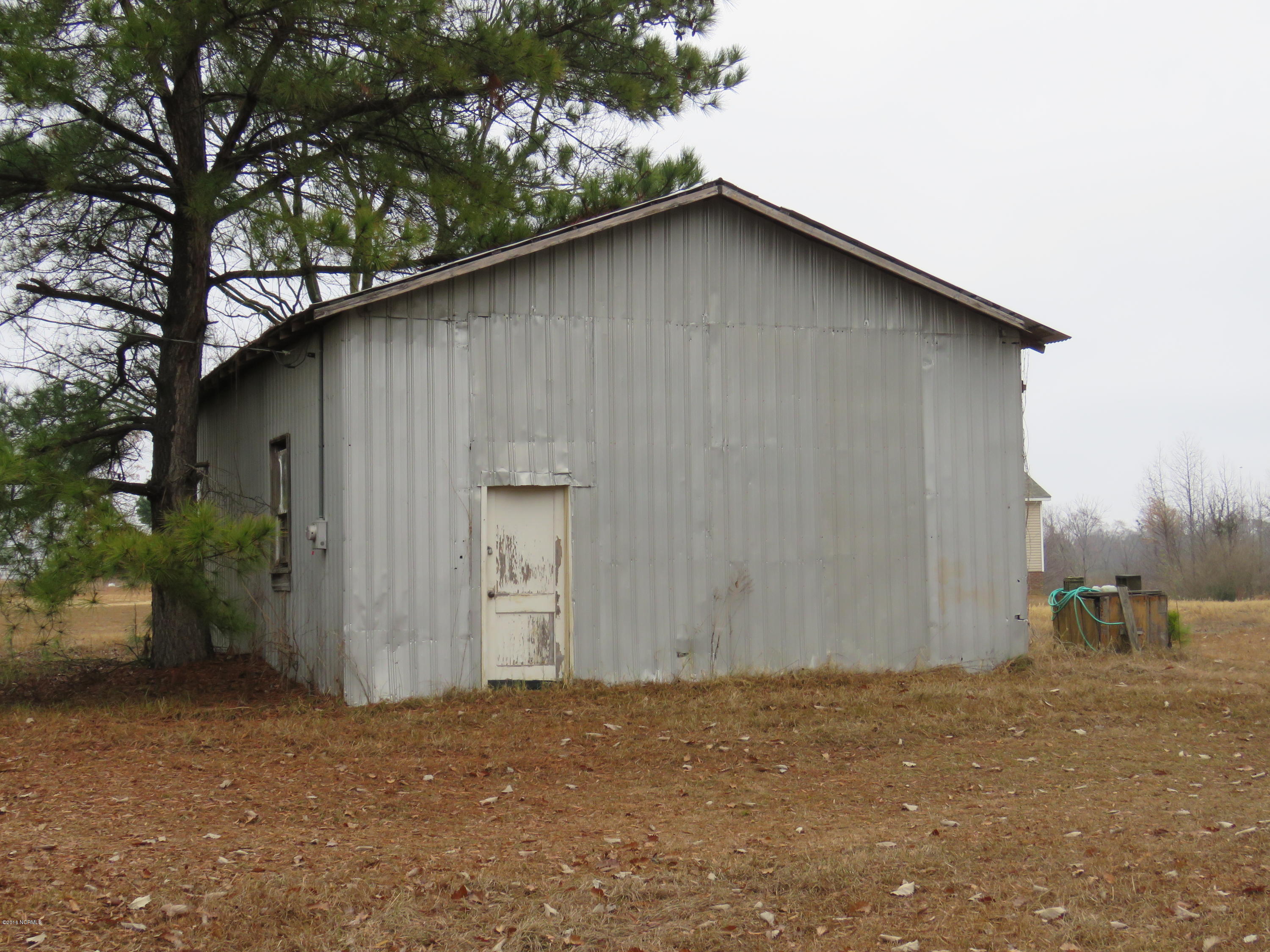 964 Beaverdam Road Clinton, NC 28328 - Photo 2 of 14 IMG_0011