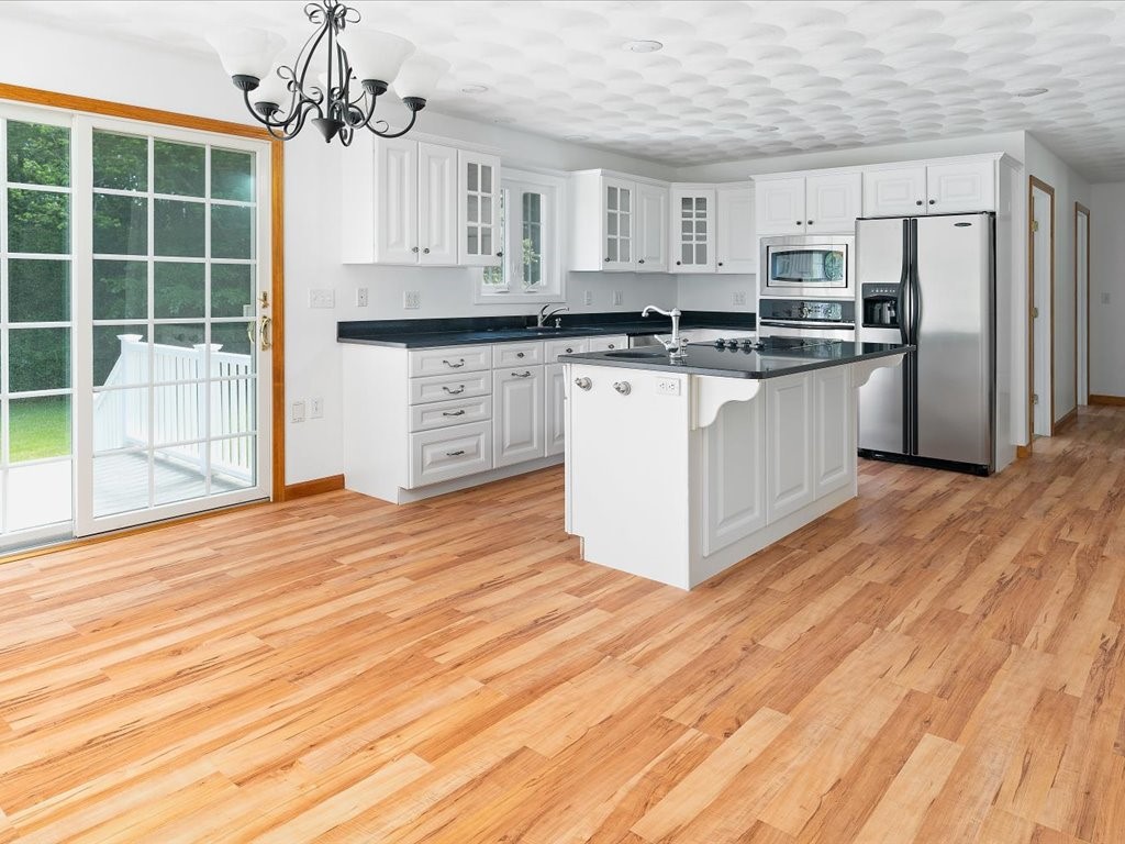 298 Canonchet Road Hopkinton, RI 02873 - Photo 5 of 25