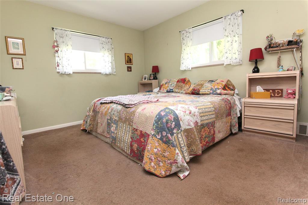 483 Rochdale Drive South Rochester Hills, MI 48309 - Photo 22 of 36