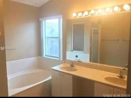 3910 Tree Top Road Cooper City, FL 33026 - Photo 17 of 34