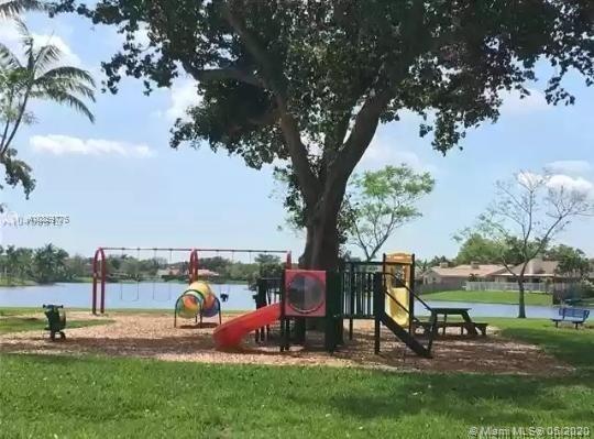 3910 Tree Top Road Cooper City, FL 33026 - Photo 4 of 34