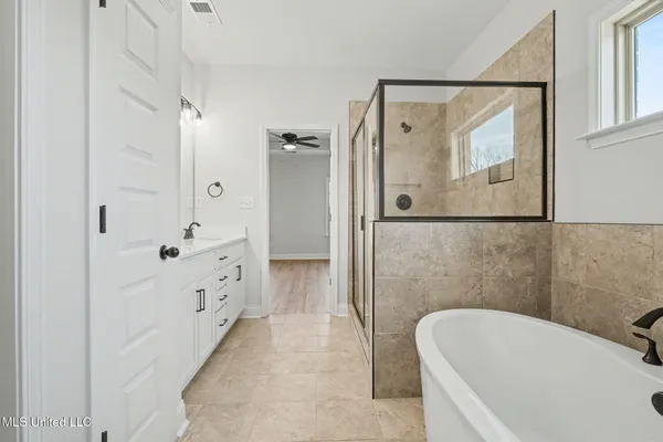 $428,900 | 2473 Scott Mdws Lane, Hernando, MS 38632