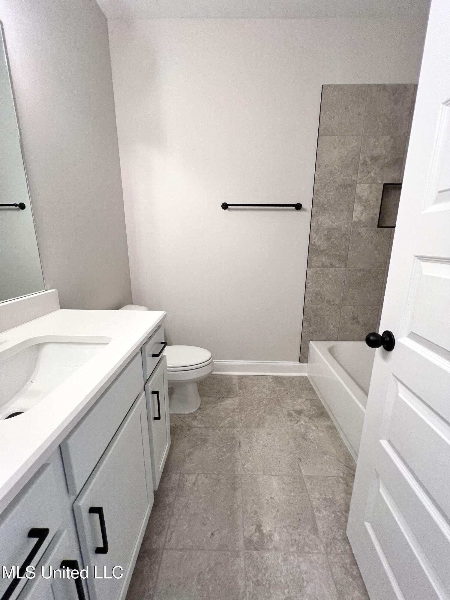 2473 Scott Mdws Lane Hernando, MS 38632 - Photo 19 of 22 IMG_3917