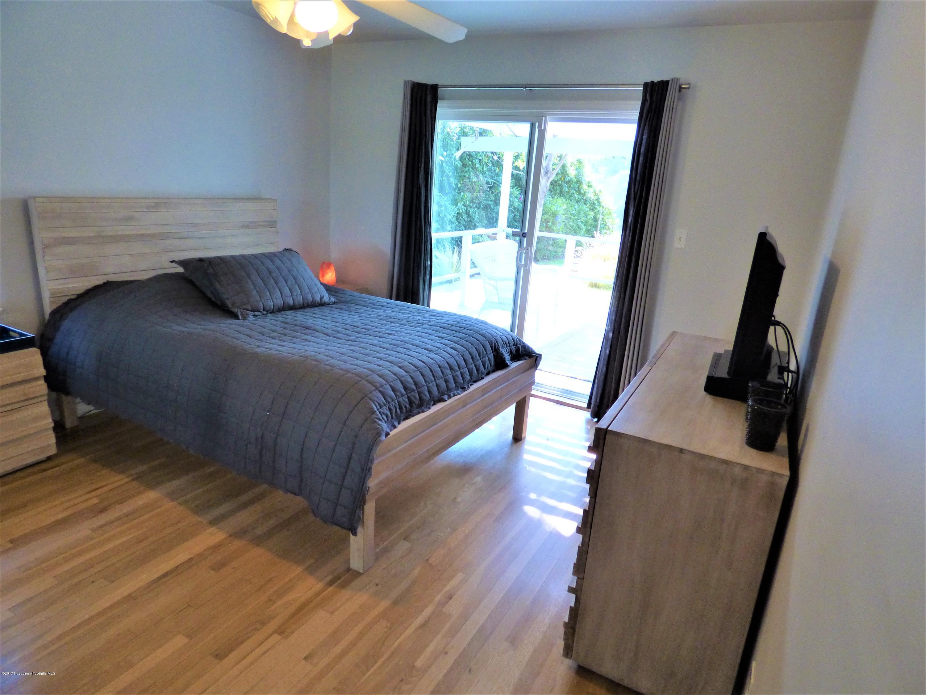 4464 Rising Hill Road Altadena, CA 91001 - Photo 7 of 13 Bed 1