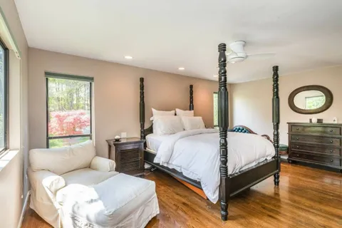 10 Scotch Mist Lane, Southampton, NY 11968