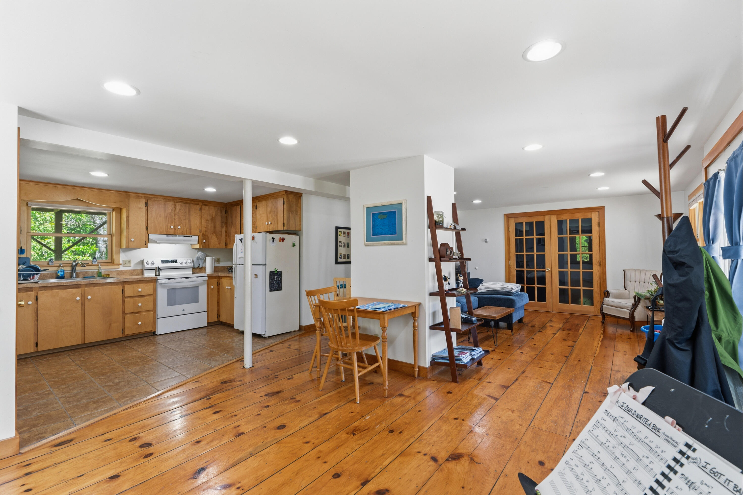 7 Cross Road Edgecomb, ME 04556 - Photo 11 of 114 7 Cross Rd_110