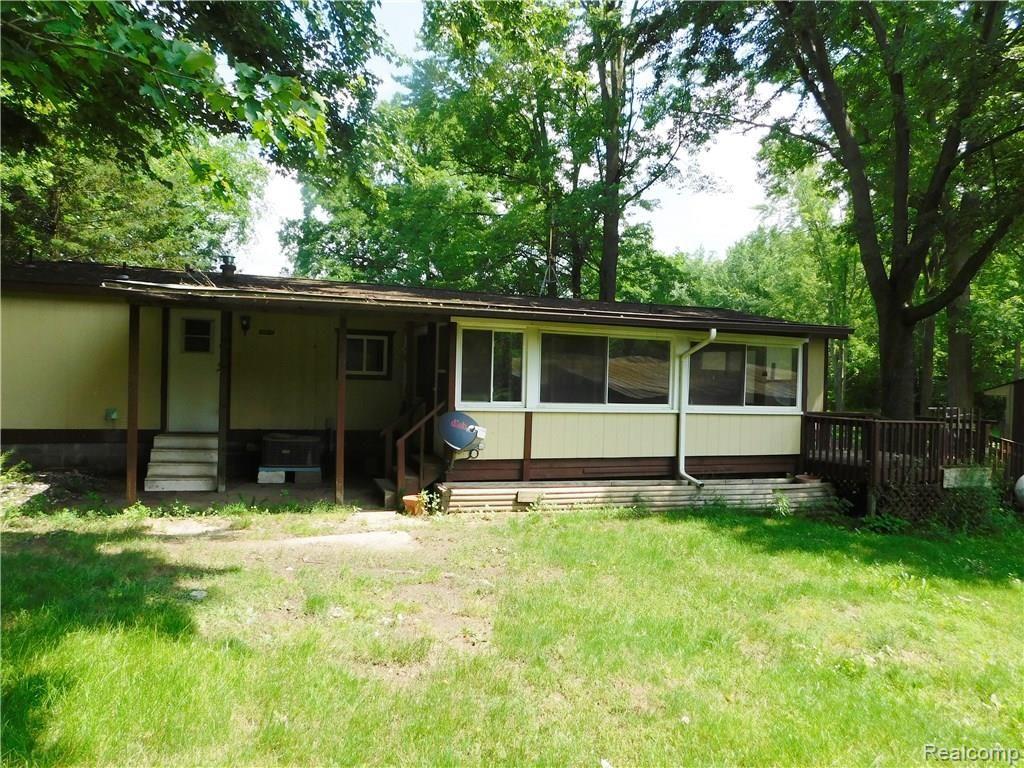 10225 West Allen Road Fowlerville, MI 48836 - Photo 11 of 13 DSCN0190.JPG
