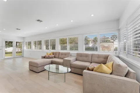 $2,595,000 | 1903 Bay Drive, Pompano Beach, FL 33062