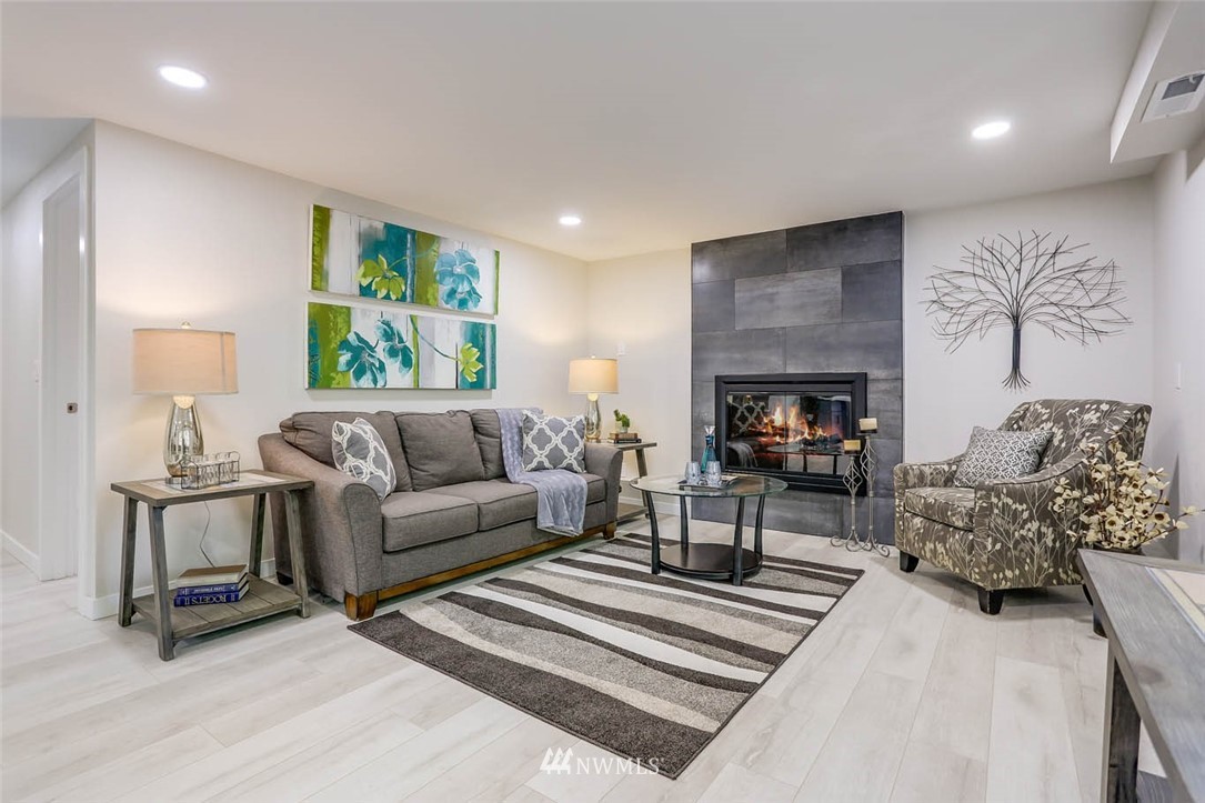 9077 Renton Avenue South Seattle, WA 98118 - Photo 16 of 28 Gallery Image 16