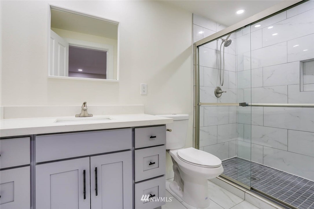 9077 Renton Avenue South Seattle, WA 98118 - Photo 22 of 28 Gallery Image 22