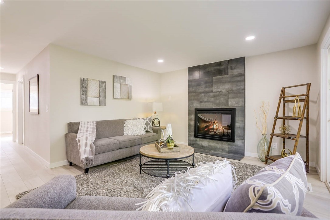 9077 Renton Avenue South Seattle, WA 98118 - Photo 9 of 28 Gallery Image 9