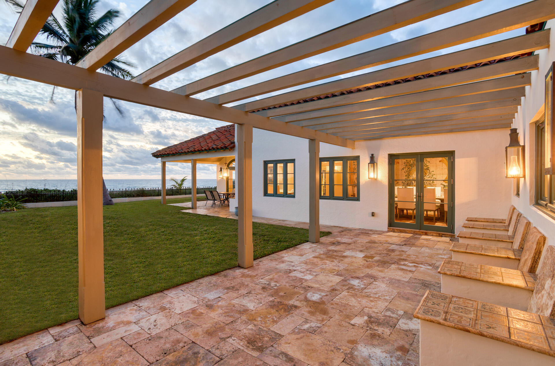 2817 North Ocean Boulevard Delray Beach, FL 33483 - Photo 17 of 28 PATIO_LEFT_ANGLE_VIEW