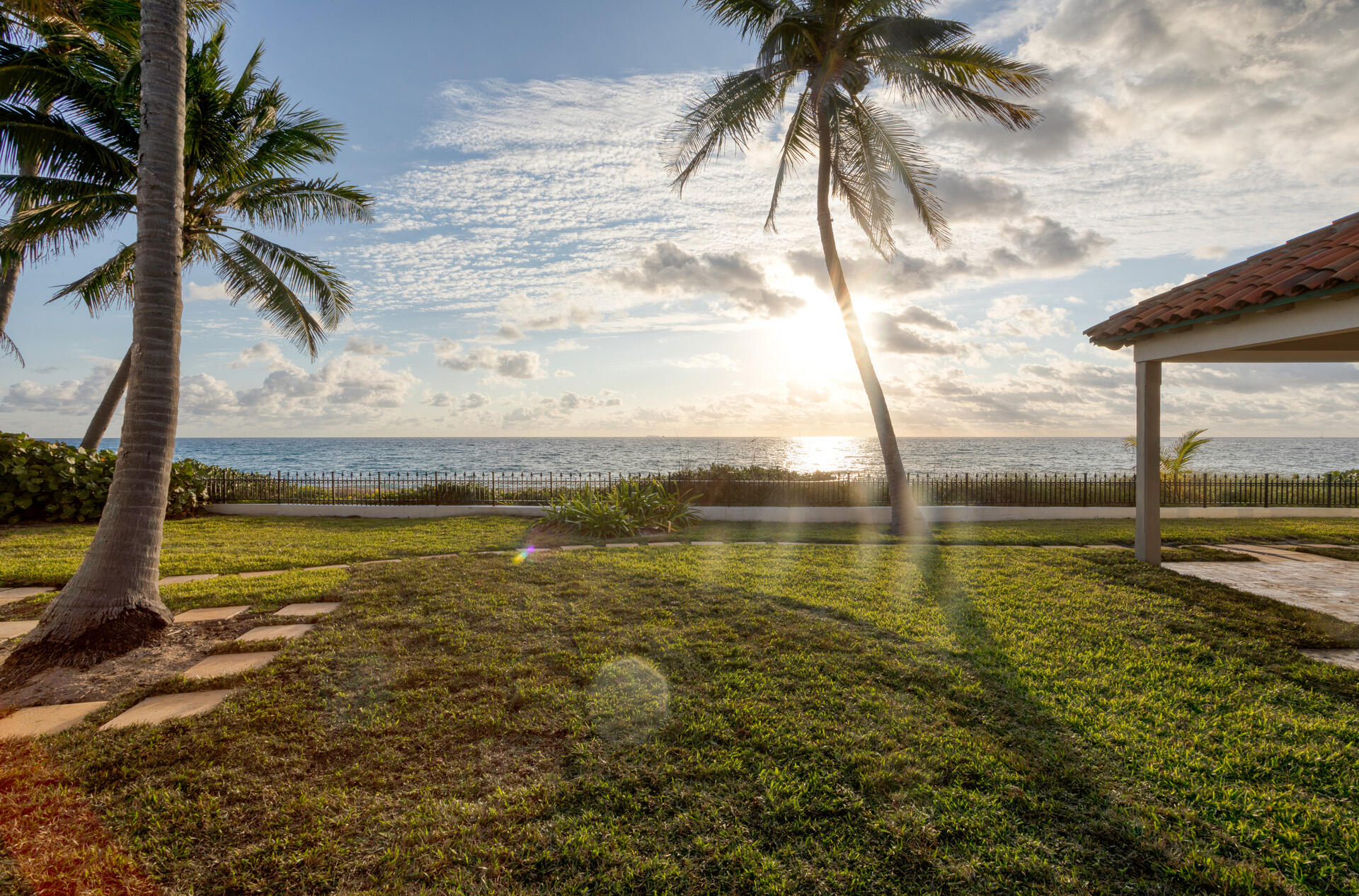 2817 North Ocean Boulevard Delray Beach, FL 33483 - Photo 23 of 28 REAR_OCEAN_VIEW