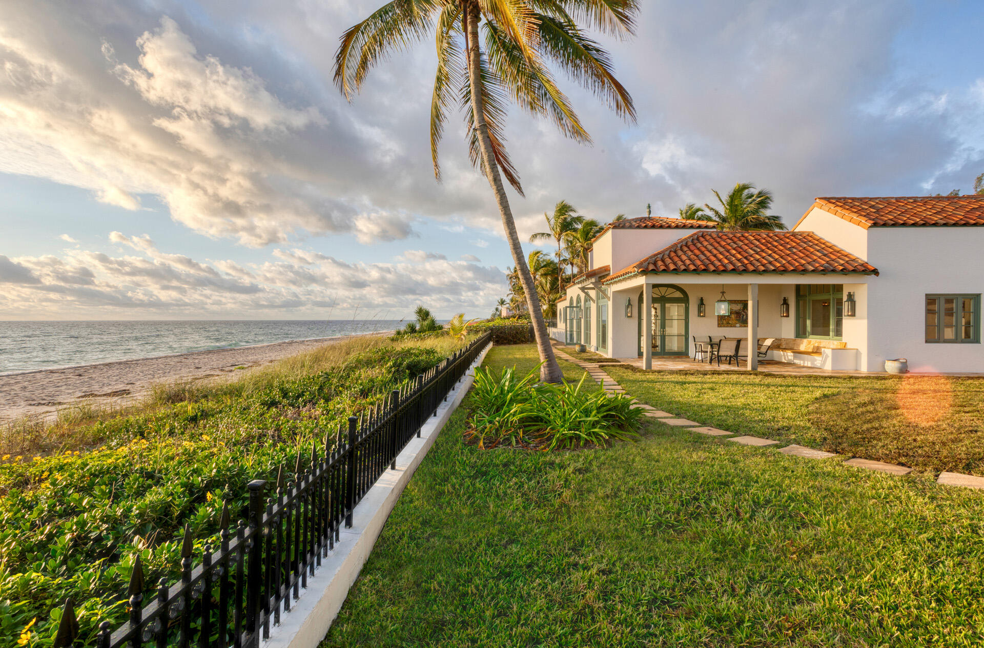 2817 North Ocean Boulevard Delray Beach, FL 33483 - Photo 24 of 28 REAR_SIDE_VIEW