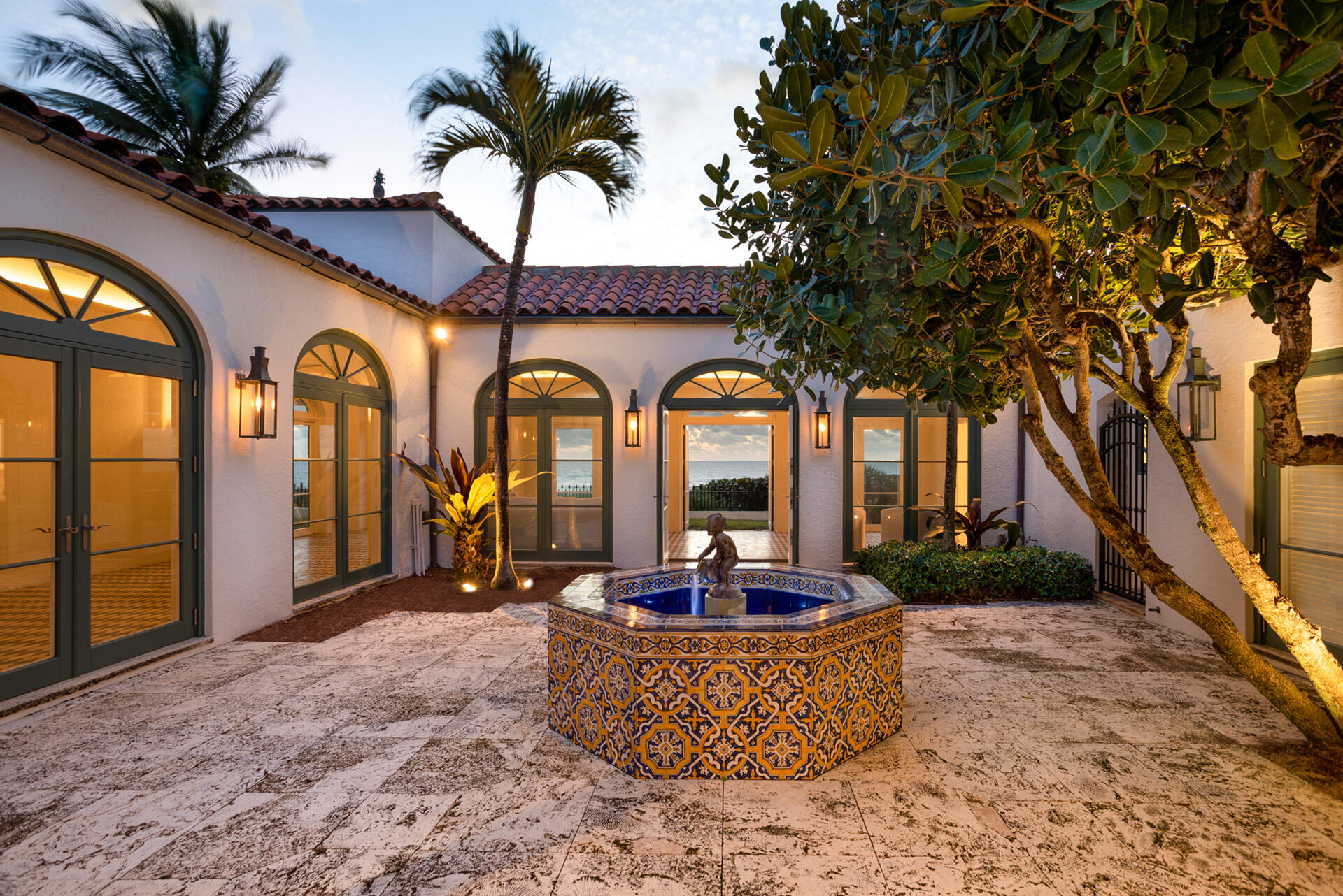 2817 North Ocean Boulevard Delray Beach, FL 33483 - Photo 7 of 28 CENTER_HALL_OCEAN_VIEW