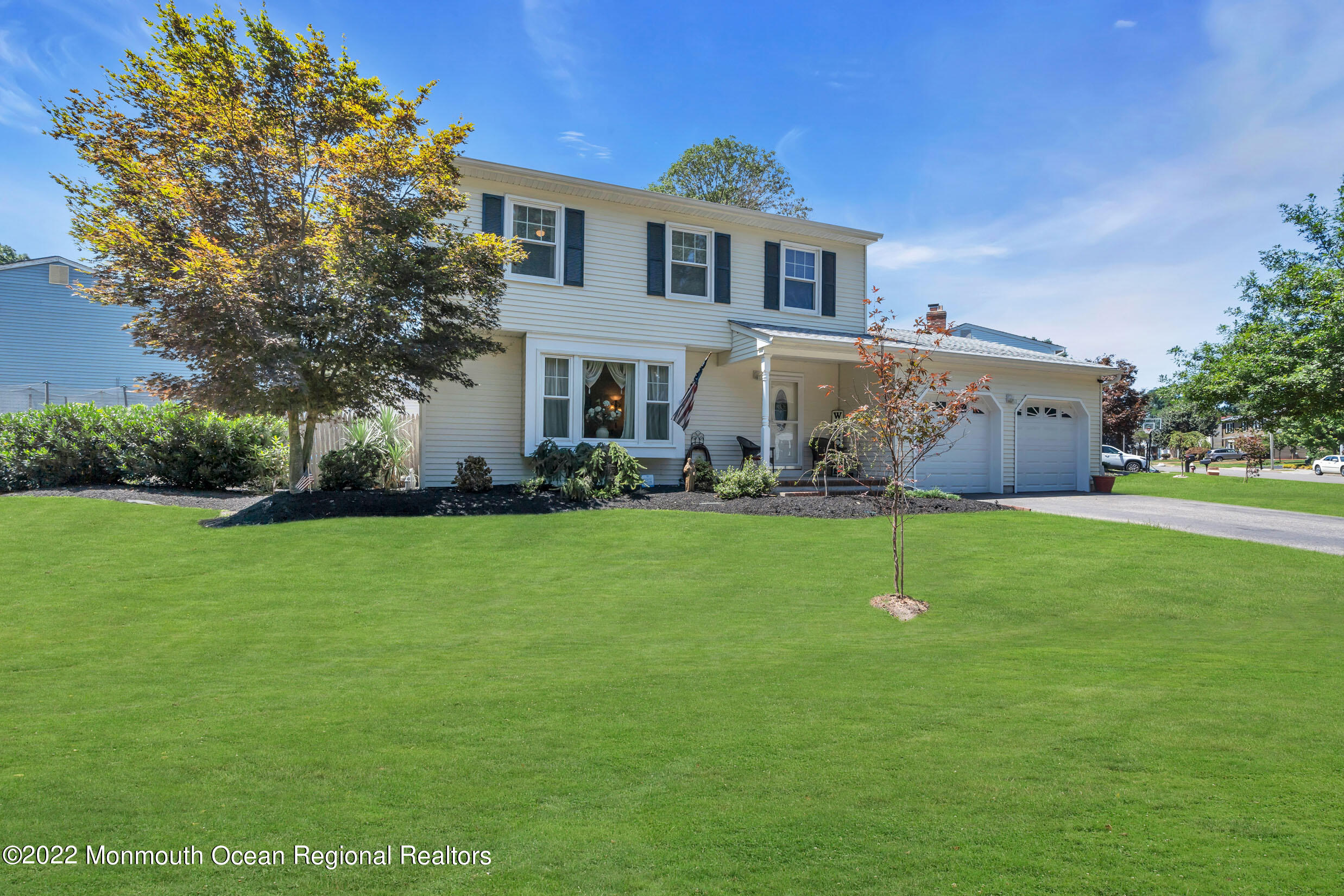 25 Cherry Tree Circle Howell, NJ 07731 - Photo 2 of 35 1 (2)