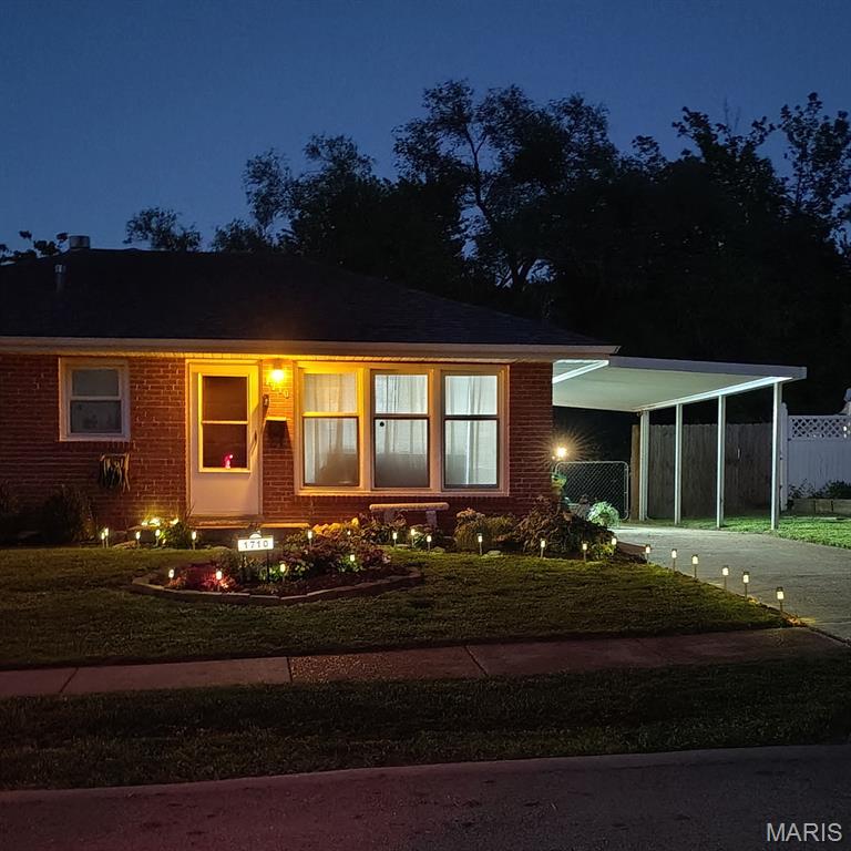 1710 Clover Lane Florissant, MO 63031 - Photo 28 of 31 Gallery Image 28