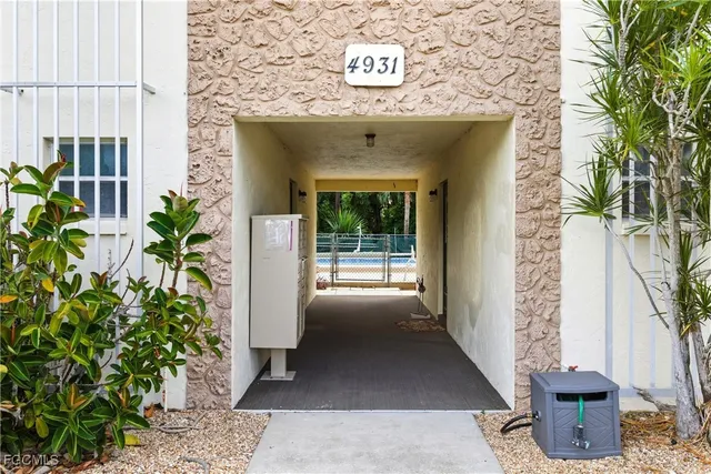 $104,000 | 4931 Vincennes Court, Unit 6, Cape Coral, FL 33904