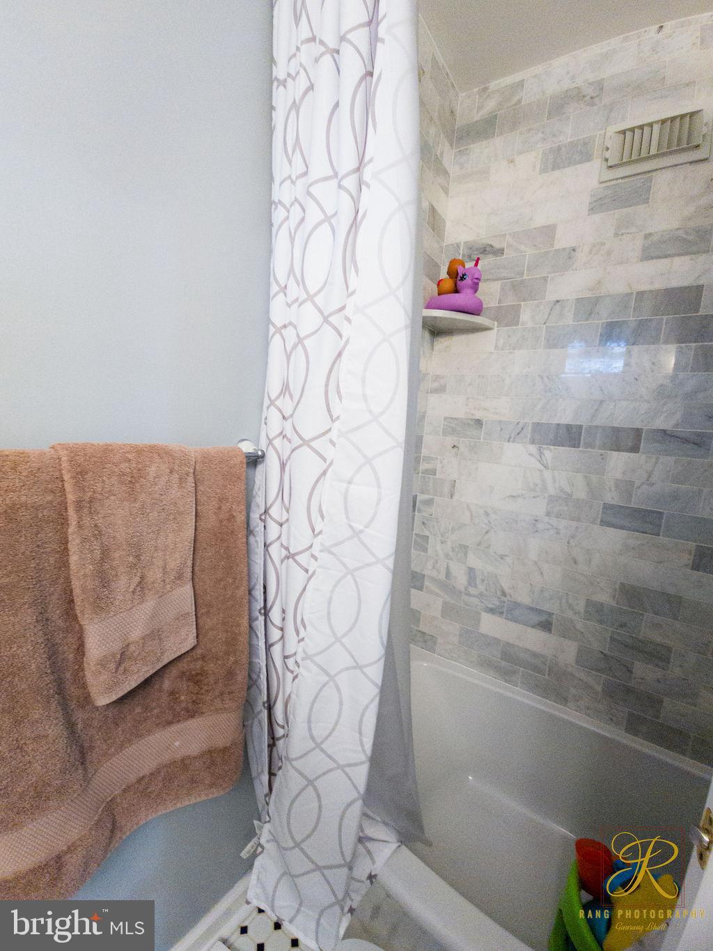1026 Alpena Road Philadelphia, PA 19115 - Photo 27 of 36 Full Bath