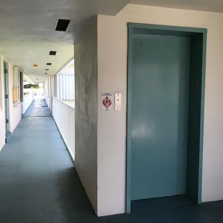 $1,400 | 210 Horizon Street East, Boynton Beach, FL 33435