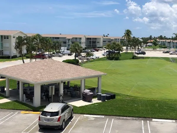 $1,400 | 210 Horizon Street East, Boynton Beach, FL 33435