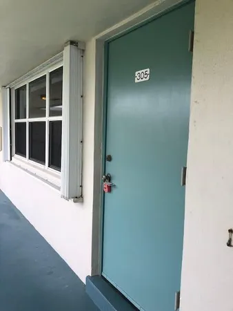 $1,400 | 210 Horizon Street East, Boynton Beach, FL 33435