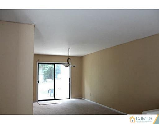 1204 Timber Oaks Road Edison, NJ 08820 - Photo 4 of 11