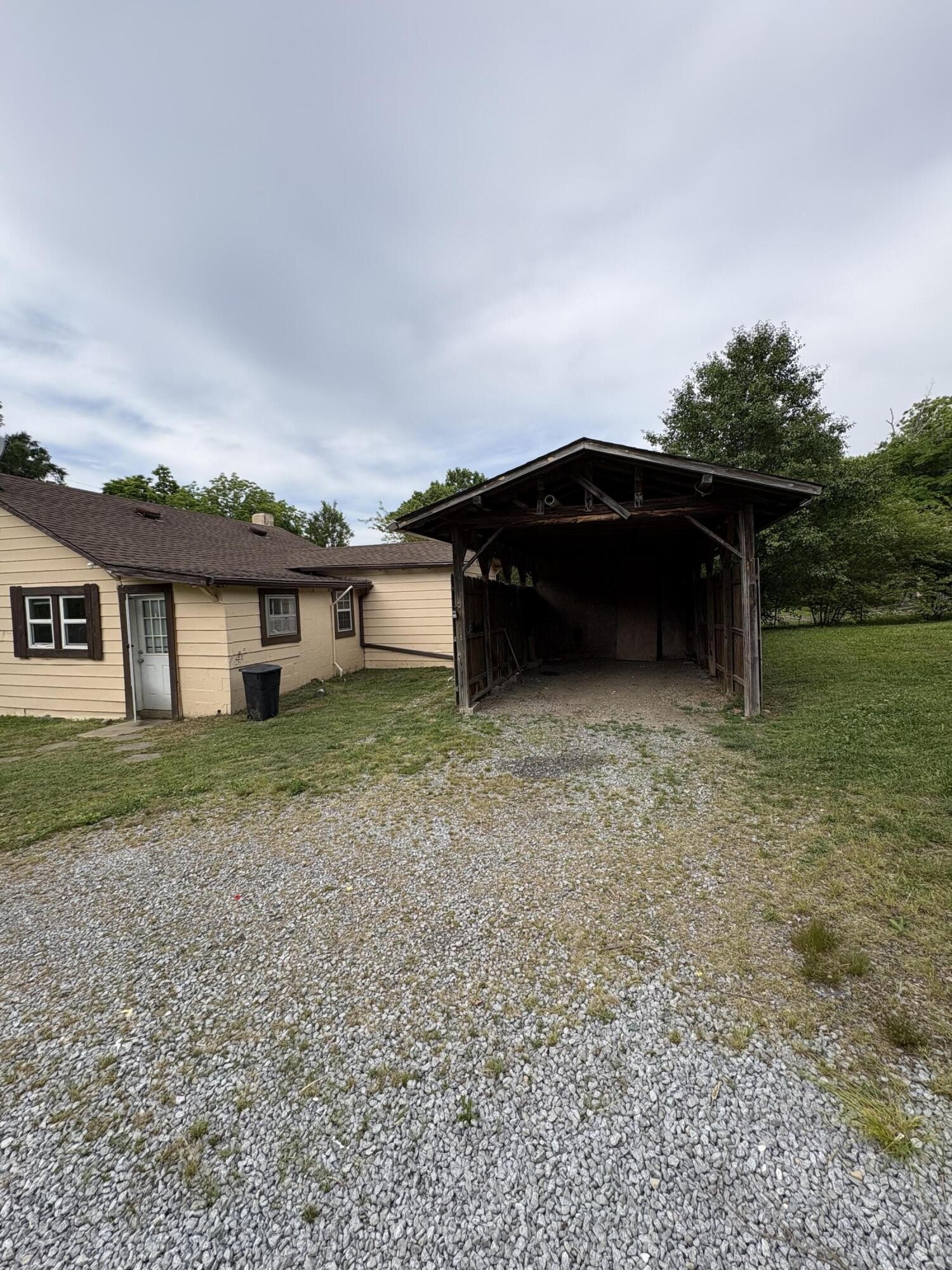 1117 Bledsoe Road Etowah, TN 37331 - Photo 2 of 16