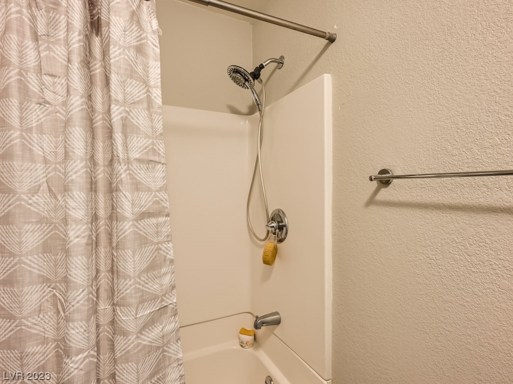 4724 Woodridge Road Las Vegas, NV 89121 - Photo 16 of 28 Gallery Image 16