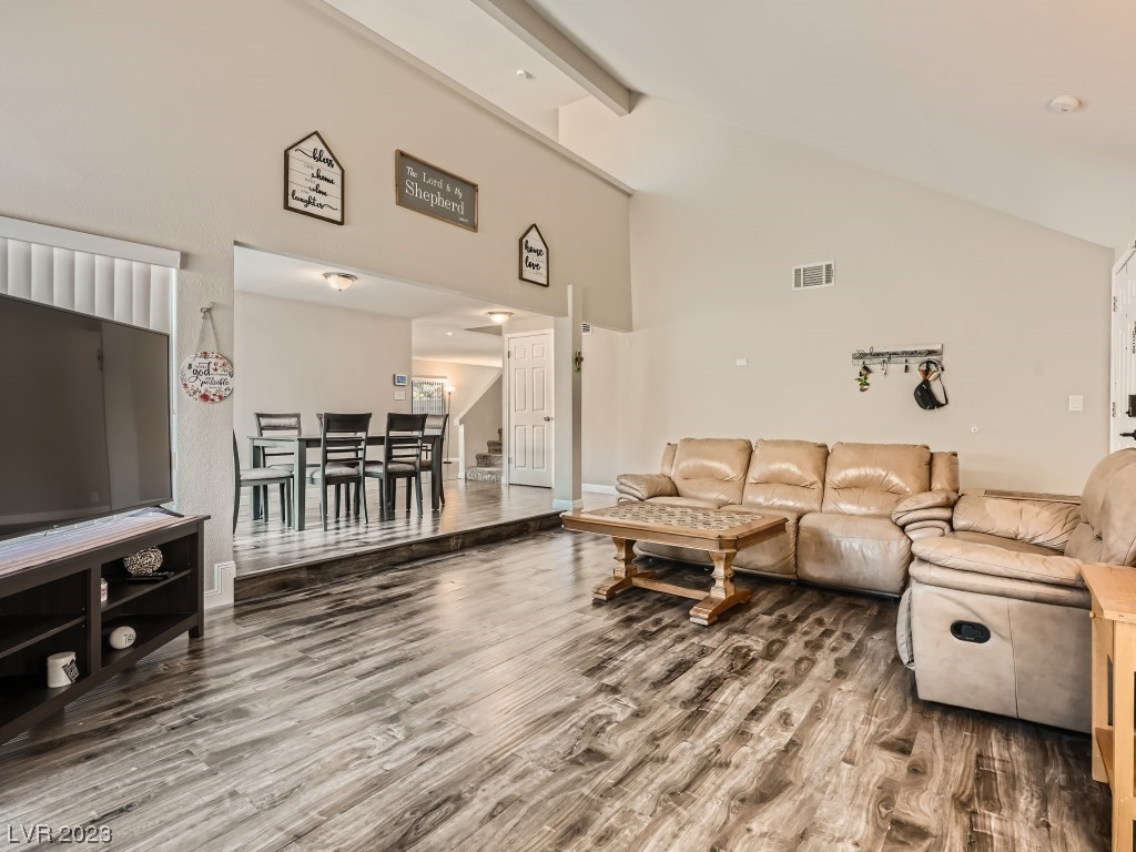 4724 Woodridge Road Las Vegas, NV 89121 - Photo 5 of 28 Gallery Image 5