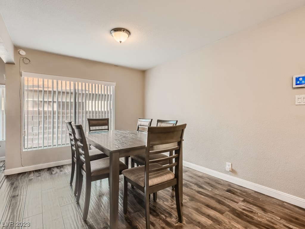 4724 Woodridge Road Las Vegas, NV 89121 - Photo 6 of 28 Gallery Image 6