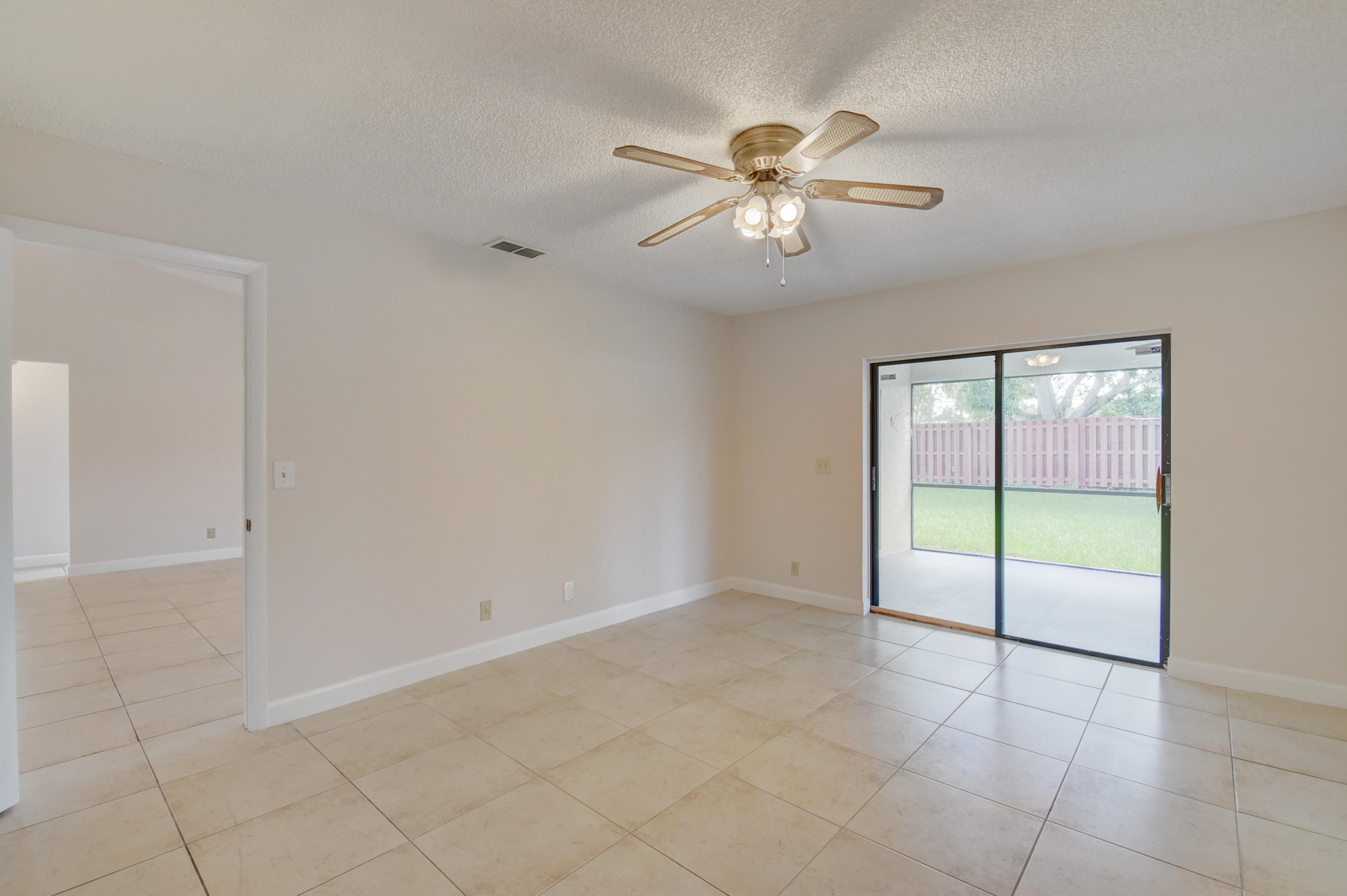 21304 Chinaberry Drive Boca Raton, FL 33428 - Photo 20 of 36 21304 CHINABERRY DRIVE