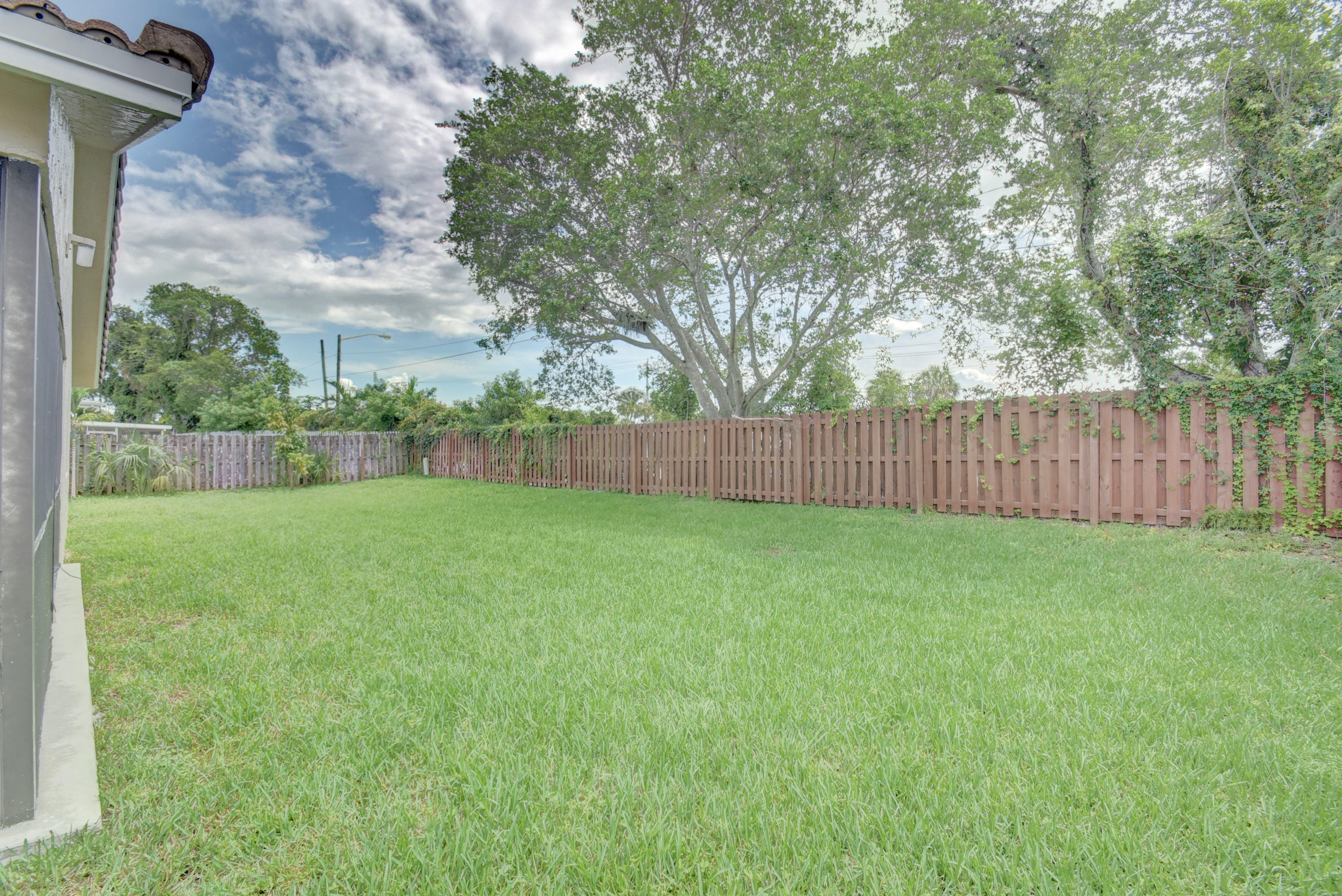 21304 Chinaberry Drive Boca Raton, FL 33428 - Photo 29 of 36 21304 CHINABERRY DRIVE