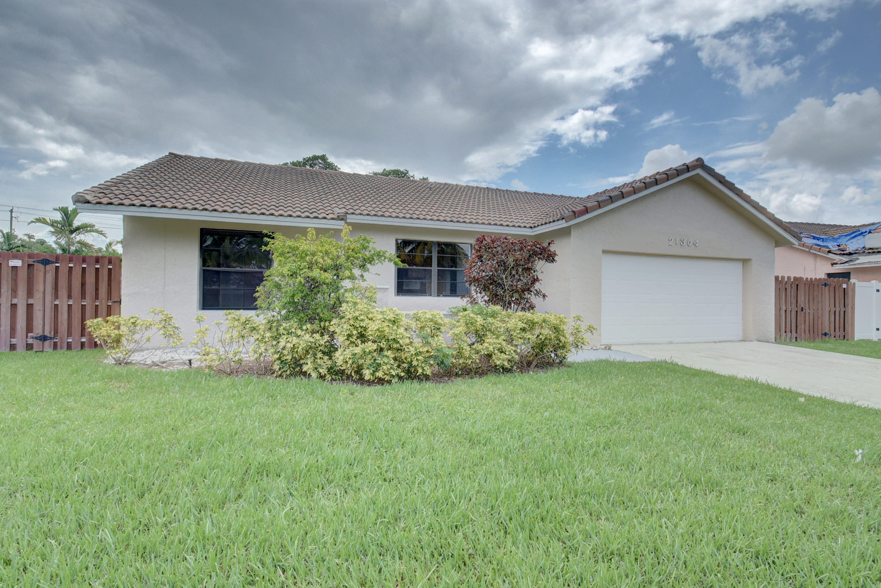 21304 Chinaberry Drive Boca Raton, FL 33428 - Photo 3 of 36 21304 CHINABERRY DRIVE