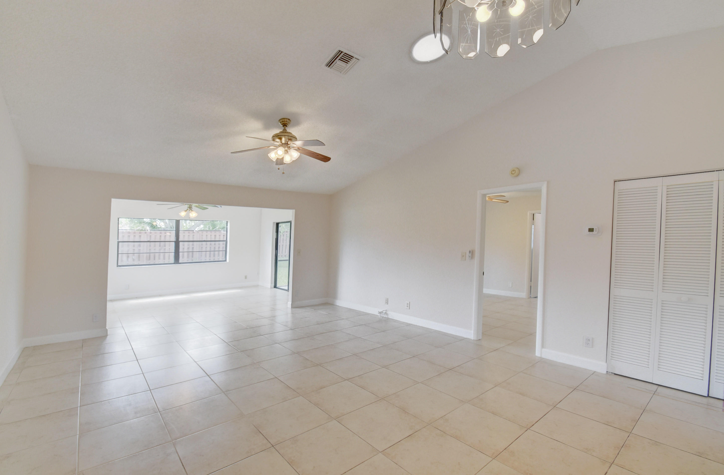 21304 Chinaberry Drive Boca Raton, FL 33428 - Photo 7 of 36 21304 CHINABERRY DRIVE