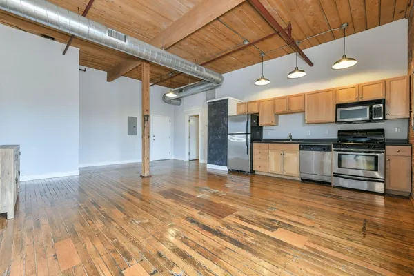 $4,250 | 244 Brighton Avenue, Unit 406, Boston, MA 02134