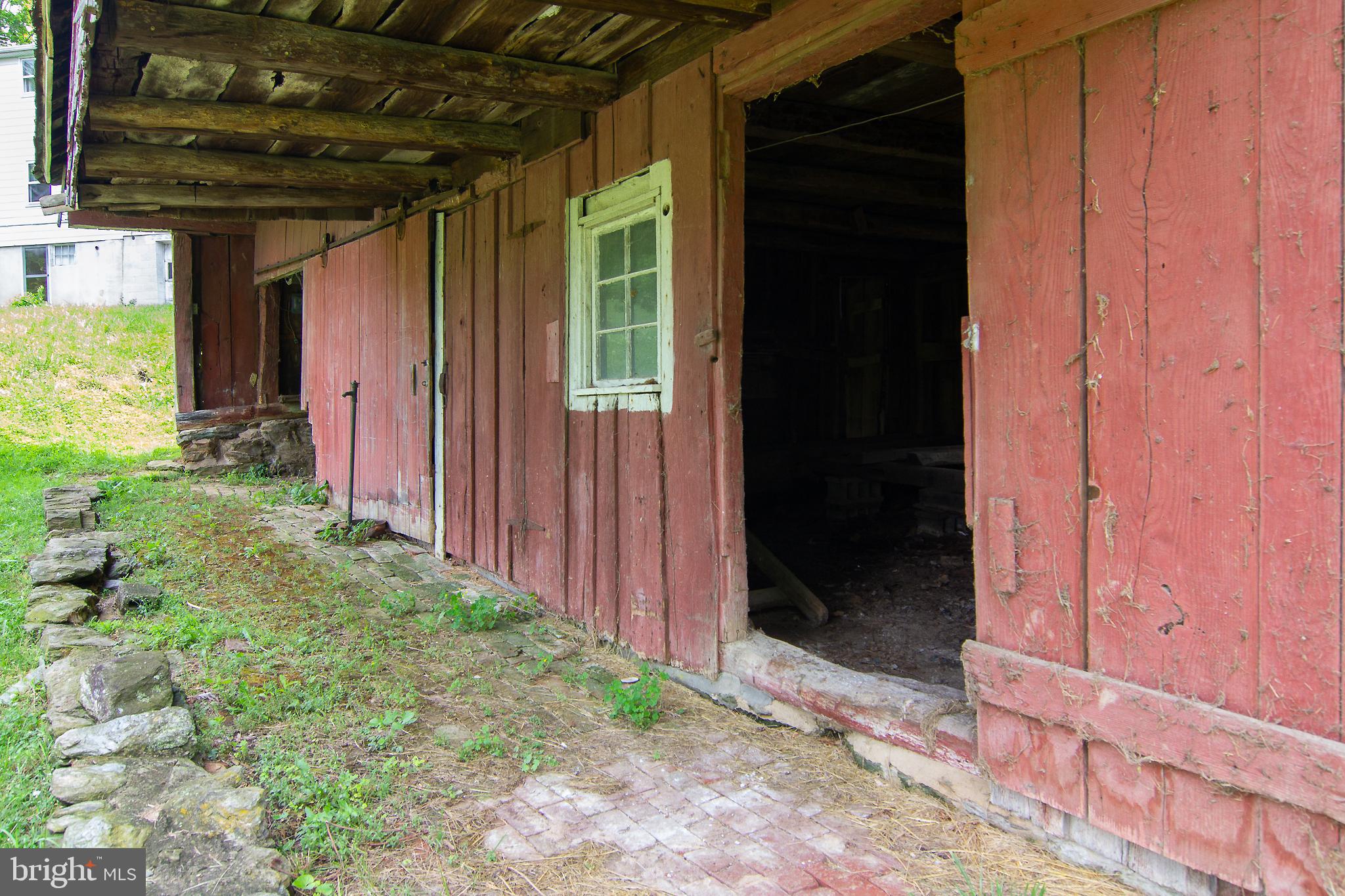 3709 Beckleysville Road Hampstead, MD 21074 - Photo 11 of 37 Barn