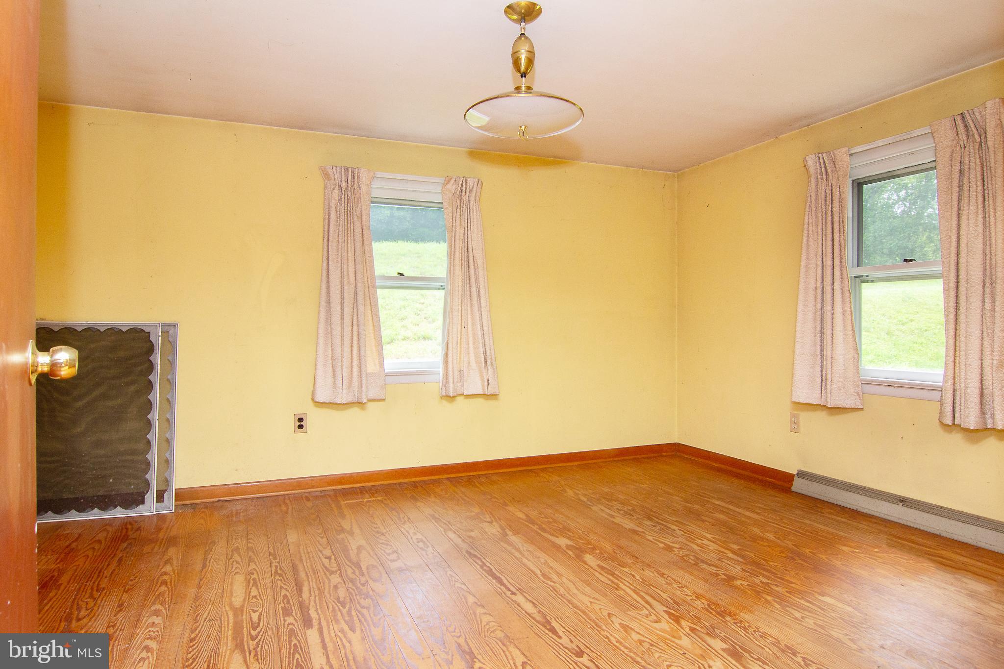 3709 Beckleysville Road Hampstead, MD 21074 - Photo 24 of 37 Bedroom 1