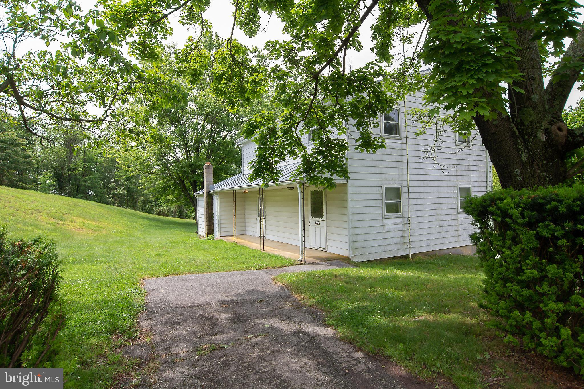 3709 Beckleysville Road Hampstead, MD 21074 - Photo 4 of 37 Front and side of home