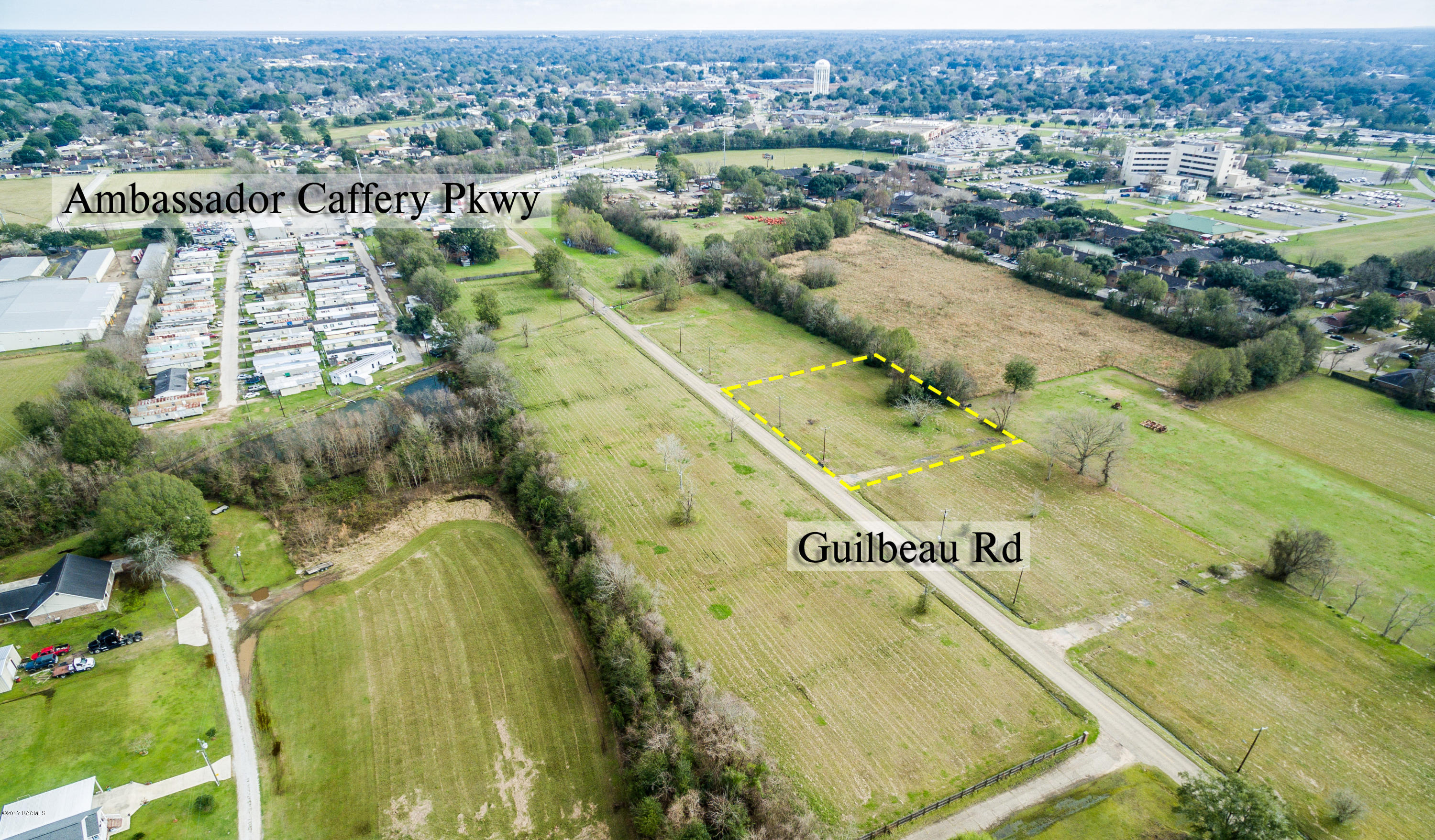 900 Guilbeau Road, Unit E Lafayette, LA 70506 - Photo 2 of 4 Front View 1_editedE