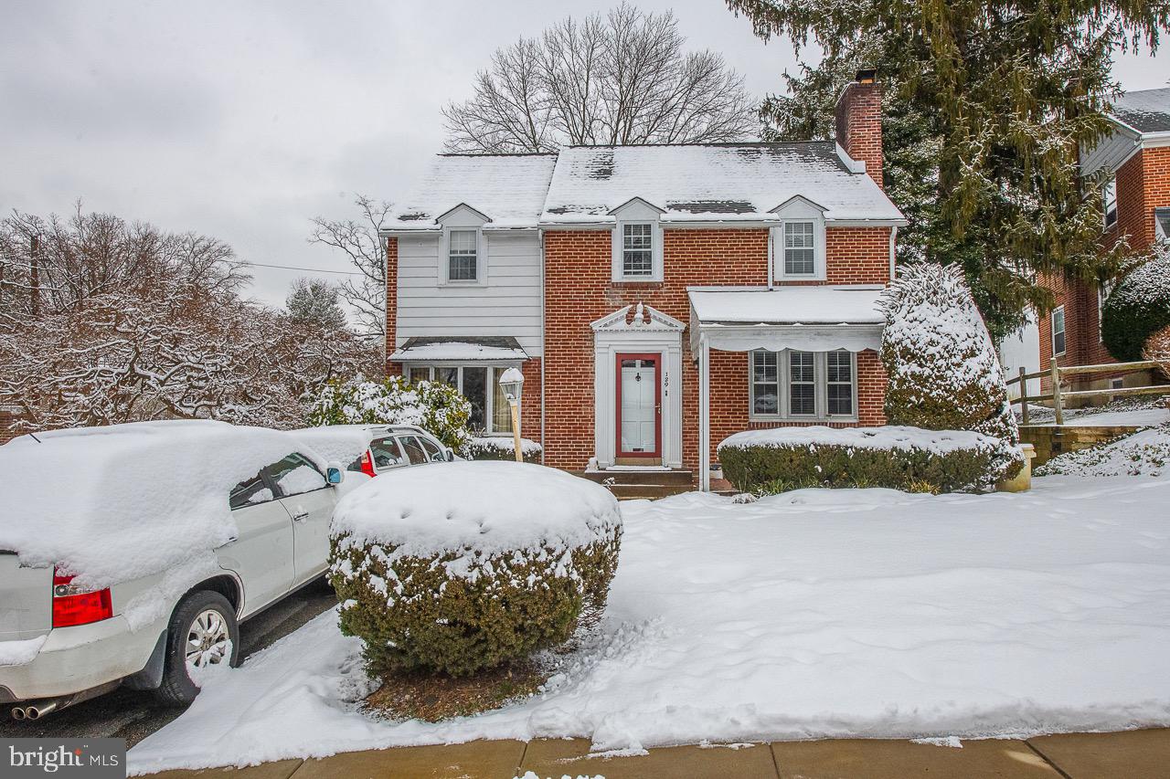 129 Crosshill Road Wynnewood, PA 19096 - Photo 1 of 29 Gallery Image 1