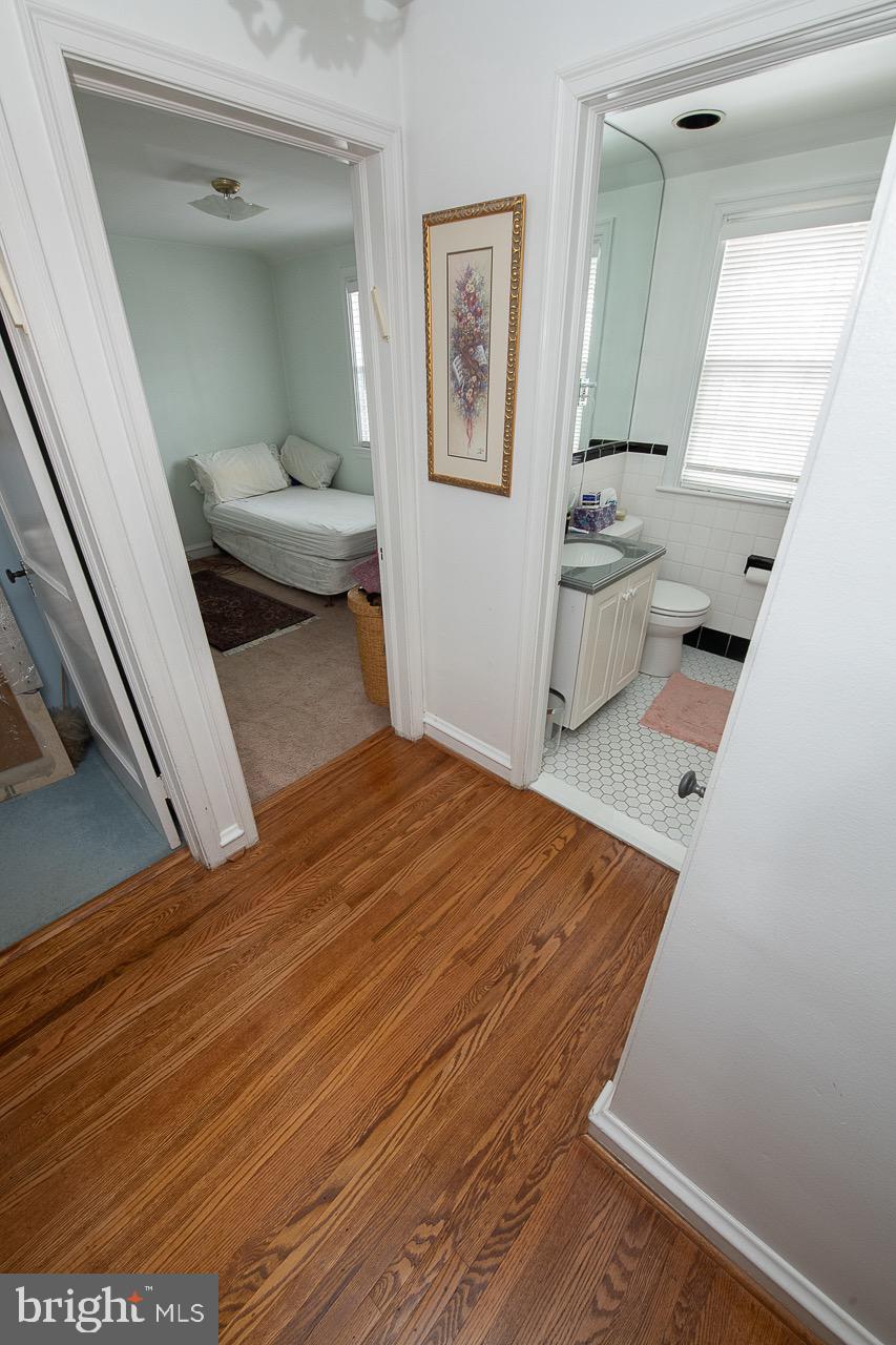 129 Crosshill Road Wynnewood, PA 19096 - Photo 15 of 29 Gallery Image 15