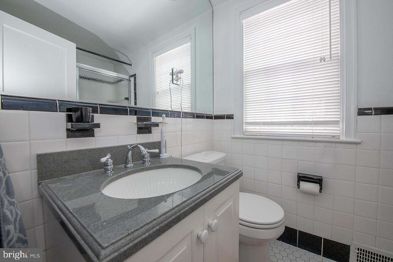129 Crosshill Road Wynnewood, PA 19096 - Photo 23 of 29 Gallery Image 23