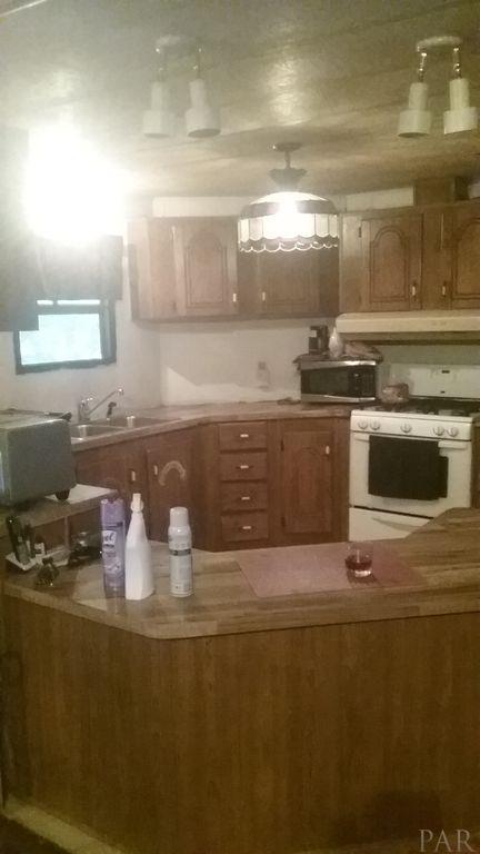 5013 East Lake Road Milton, FL 32583 - Photo 7 of 13 Gallery Image 7