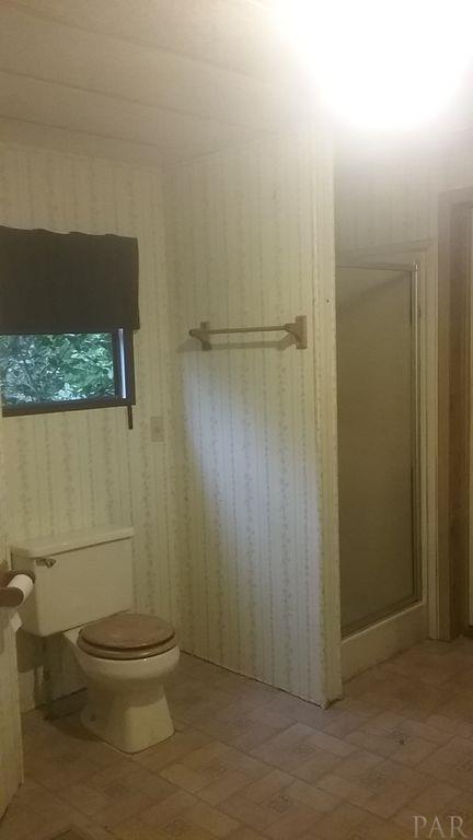5013 East Lake Road Milton, FL 32583 - Photo 8 of 13 Gallery Image 8