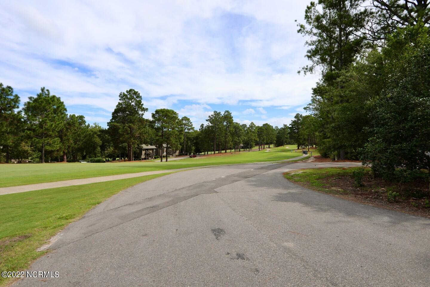 130 Thunderbird Lane Pinehurst, NC 28374 - Photo 7 of 52 16627384575531