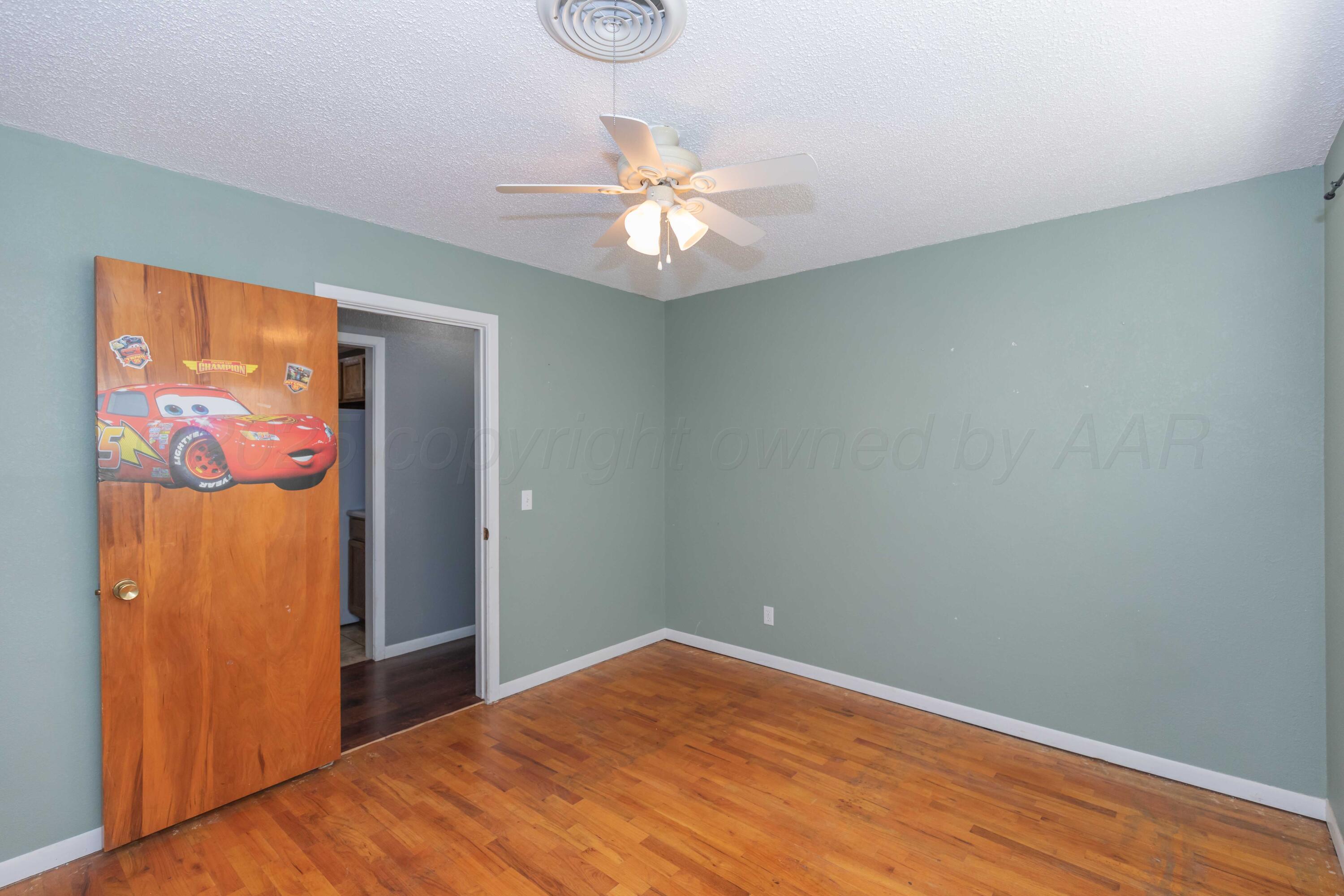 1209 South Main Street Shamrock, TX 79079 - Photo 19 of 45 BEDROOM 3 VIEW 3